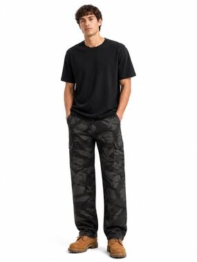 Wrangler Black & Grey Camouflage Cargo Pants - Size 38x32 GUC